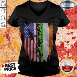 Top Ireland And American Flag Veteran Independence Day V-neck