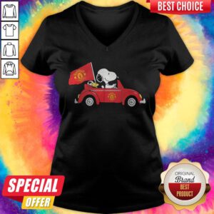 Pretty Snoopy Drive Manchester United V-neck