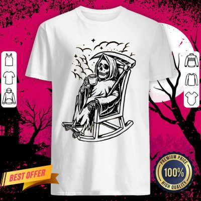 Skeleton Loves Drinking Coffee Halloween Day Shirt