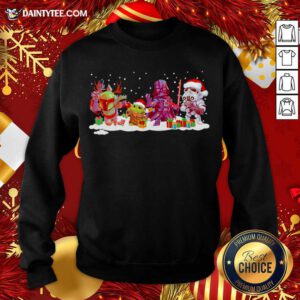 Star Wars And Mandalorian Friend Merry Christmas 2020 Sweatshirt- Design By Daintytee.com
