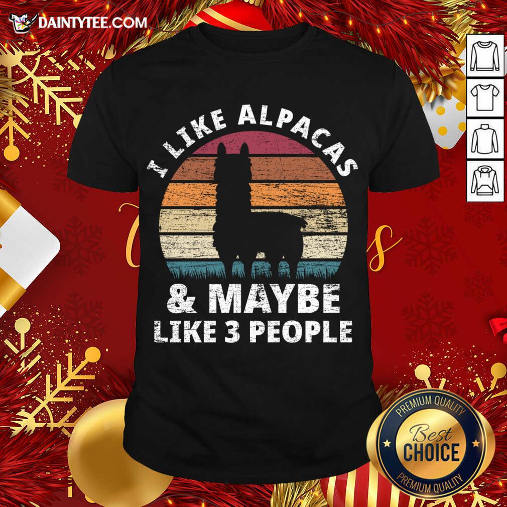 Llama Alpaca Love Of Animals T-Shirt- Design By Daintytee.com
