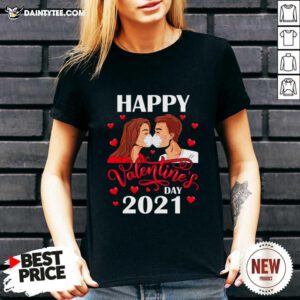 Couple Kissing With Mask On Happy Valentines Day 2021 V-neck- Design By Daintytee.com