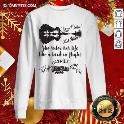 Fleetwood Mac She Rules Her Life Like A Bird In Flight Signatures Sweatshirt- Design By Daintytee.com