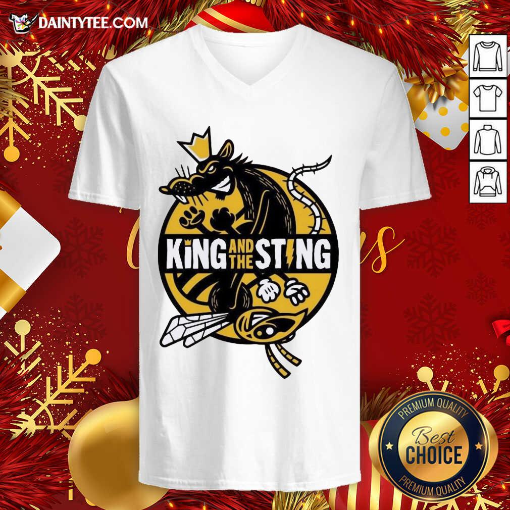 King And The Sting Merch King And The Sting King And The Sting V-neck- Design By Daintytee.com King And The Sting Merch King And The Sting King And The Sting V-neck- Design By Daintytee.com