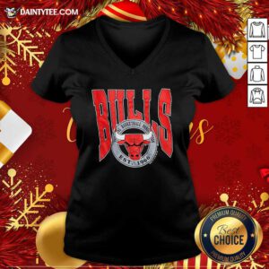 1990 Chicago Bulls Vintage Trench Basketball Est 1966 V-neck- Design By Daintytee.com