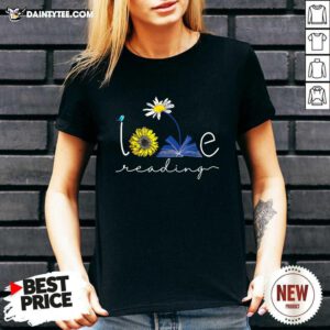 Librarian Love Reading V-neck- Design By Daintytee.com