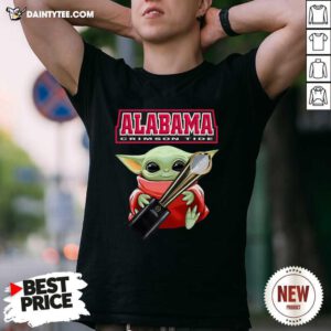 Baby Yoda Hug Cup Alabama Crimson Tide Shirt- Design By Daintytee.com