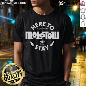Alt Text: Official FCSP x Molotow Here to Reeperbahn 136 T-shirt featuring unique design and vibrant colors.