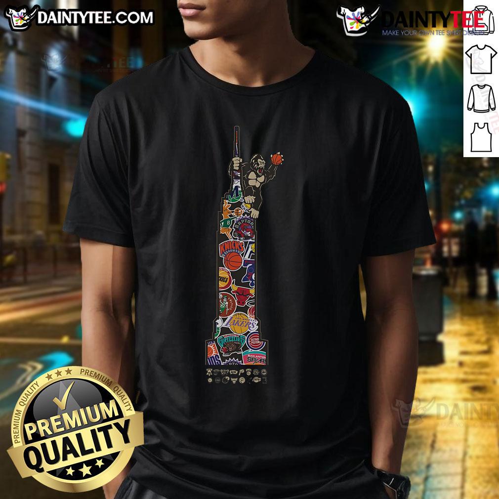 Alt Text: Awesome New York Knicks Hardwood Classics King Kong T-Shirt featuring iconic graphics and vibrant colors.