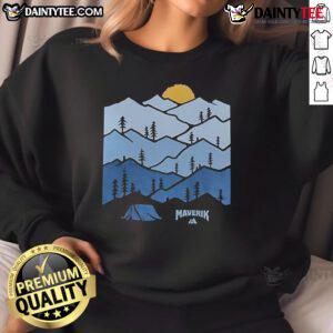 Good Maverik Twilight Peaks Sweatshirt in cozy fabric, perfect for outdoor adventures and casual wear.