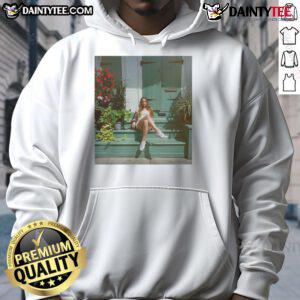Official Lana Del Rey June July UK Ireland Tour 2025 hoodie featuring stylish design and vibrant colors.
