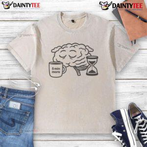 Alt Text: Cute 5-Minutes More Brain Sleeping washed t-shirt featuring a playful design perfect for casual wear.