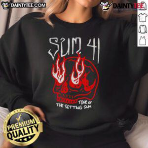 Awesome Sum 41 tour sweatshirt featuring a striking skull design, perfect for fans of the band and stylish concert wear.