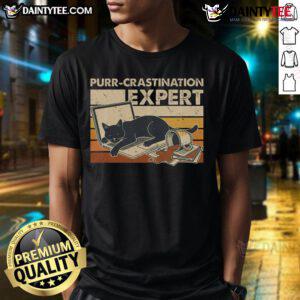 Funny Cat Purr-Crastination Expert Procrastination Vintage T-Shirt featuring a playful cat design and humorous text.