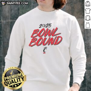 Alt Text: Good Cincinnati Bearcats Bowl Bound 2025 Sweatshirt in red, featuring the team's logo and bold lettering.