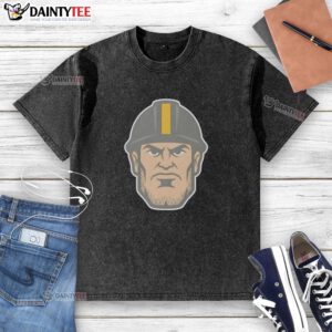 Alt Text: Hot Pittsburgh Steelers Steel Head Adult Logo Washed T-Shirt featuring a vintage design and vibrant team colors.