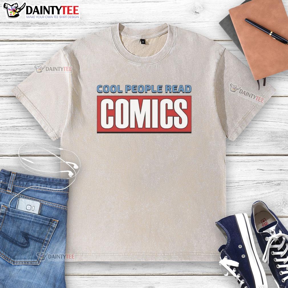 Official Cool People Read Comics washed t-shirt in casual style, perfect for comic book lovers and fans.