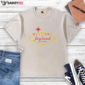 Premium Welcome Joyland Stephen King North Carolina washed t-shirt, featuring a stylish design for fans and collectors.