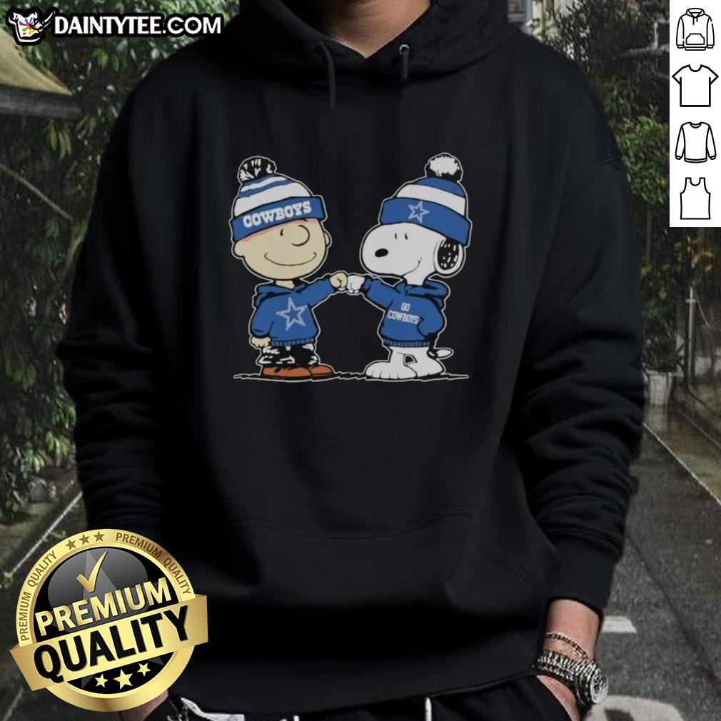 Alt Text: Cute Dallas Cowboys Snoopy and Charlie Brown Best Friends Hoodie, perfect for fans and cozy outings.