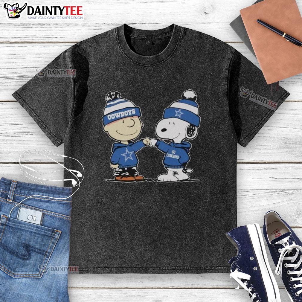 Alt Text: Cute Dallas Cowboys Snoopy and Charlie Brown best friends graphic on a washed t-shirt, perfect for fans.