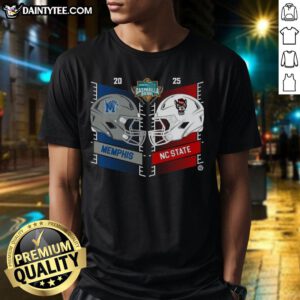 Official Memphis Tigers vs North Carolina State Wolfpack 2025 Gasparilla Bowl Dueling Helmet T-Shirt design showcasing team logos.
