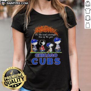 Premium Chicago Cubs X Peanuts Snoopy and Friends autumn ladies tee celebrating the joy of the season.