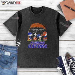 Alt Text: Premium Florida Gators X Peanuts Snoopy and Friends autumn t-shirt featuring a festive design for the holiday season.