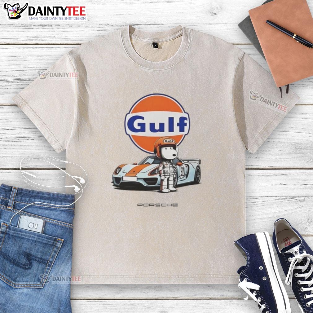 Adorable Cute Snoopy Gulf Porsche washed t-shirt featuring a vibrant design perfect for car enthusiasts and Snoopy fans.